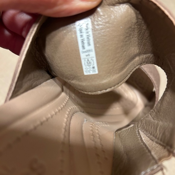 Crocs Wedge Heel  Sandals - Picture 7 of 7